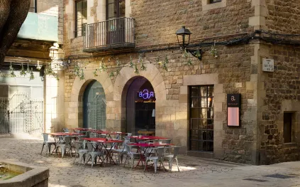 مطعم "a".. تجربة طهو راقية تحتفي بروح برشلونة في قلب الحي القوطي