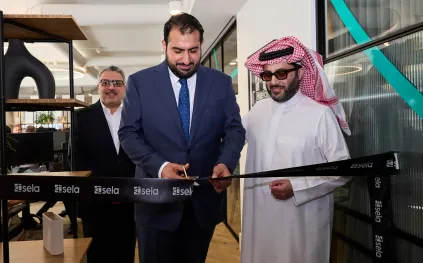 سمو سفير خادم الحرمين الشريفين لدى المملكة المتحدة يفتتح المقر الدولي لشركة صلة في لندن برفقة رئيس هيئة الترفيه