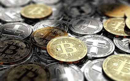 بيتكوين تتراجع وسط إشارات بيع قوية.. ماذا يحدث في سوق العملات الرقمية؟