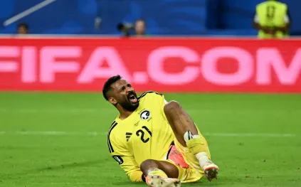 حارس الهلال يكشف كواليس الموسم الشاق.. ماذا قال عن اللقب العالمي؟