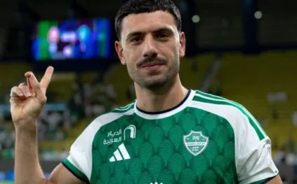 بعد انضمامه للتشكيلة المثالية لدوري روشن.. من هو التركي ميريح ديميرال؟