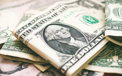تحديث جديد لأسعار العملات في السعودية اليوم الاثنين.. كم سجل الدولار؟