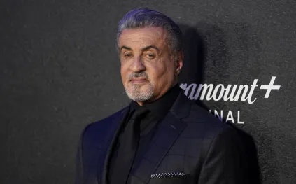 «شعرت بالذنب».. سيلفستر ستالون يحكي عن معاناته بعد وفاة ابنه 