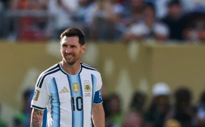 رسميًا.. ميسي يعود إلى منتخب الأرجنتين في ليلة الوداع