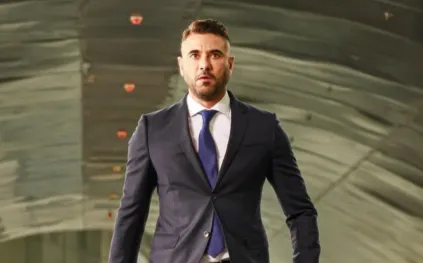 بعد 5 سنوات.. أحمد عز يكشف الإعلان التشويقي لـ"العارف 2" (فيديو)