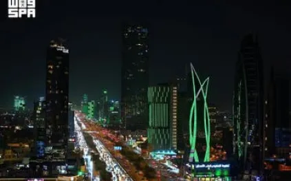 الرياض تتزين بالأخضر استعدادًا لاحتفالات اليوم الوطني السعودي الـ96
