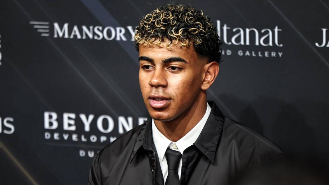 لامين يامال يشعل أجواء جلوب سوكر بتجربة رالي داكار في دبي (فيديو)