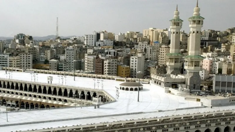 عشر سنوات سجن عقوبة قراصنة الإنترنت في السعودية حسب القانون الجديد   