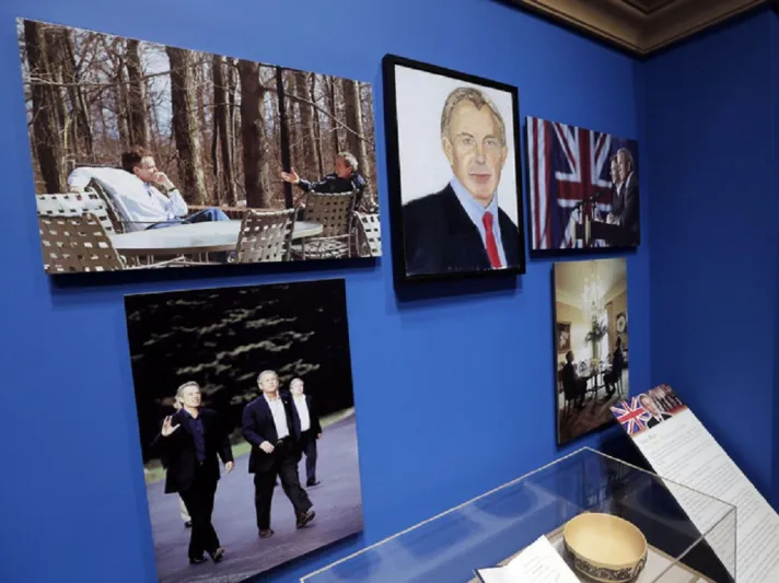 جورج بوش يرسم لوحات "بورتريه" لـ24 من قادة العالم