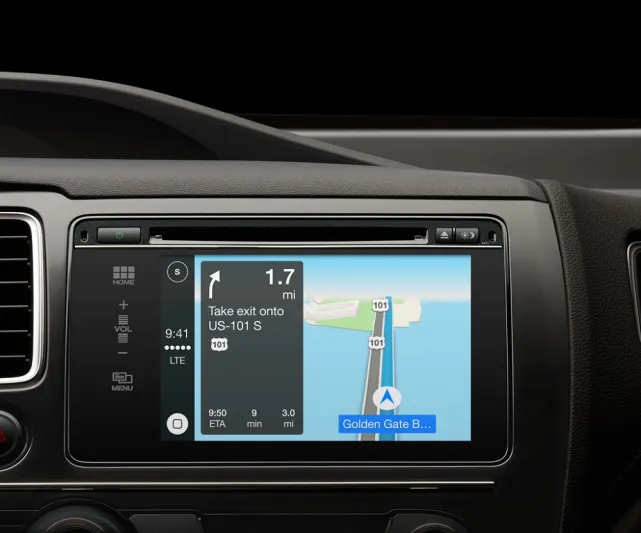 الطريقة الاكثر أماناً لاستخدام الجوال اثناء القيادة.