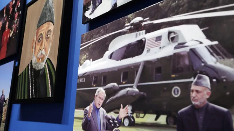 جورج بوش يرسم لوحات "بورتريه" لـ24 من قادة العالم