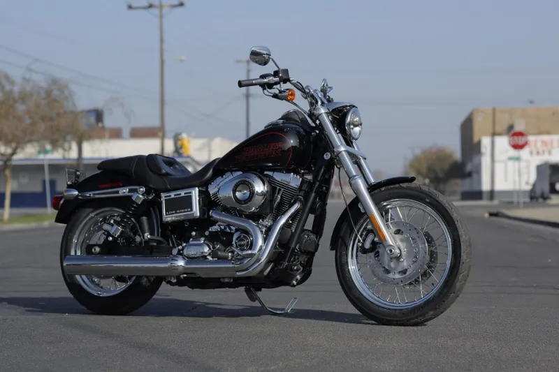 ثلاث اصدارات جديدة لدراجات هارلي-ديفدسون .