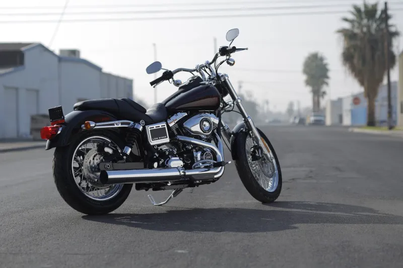 ثلاث اصدارات جديدة لدراجات هارلي-ديفدسون .