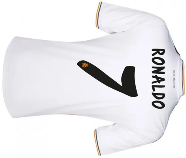 قميص كريستيانو رونالدو هدية لشرطة دبي