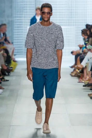 4 قطع أساسية لتجديد خزانة الربيع.. 