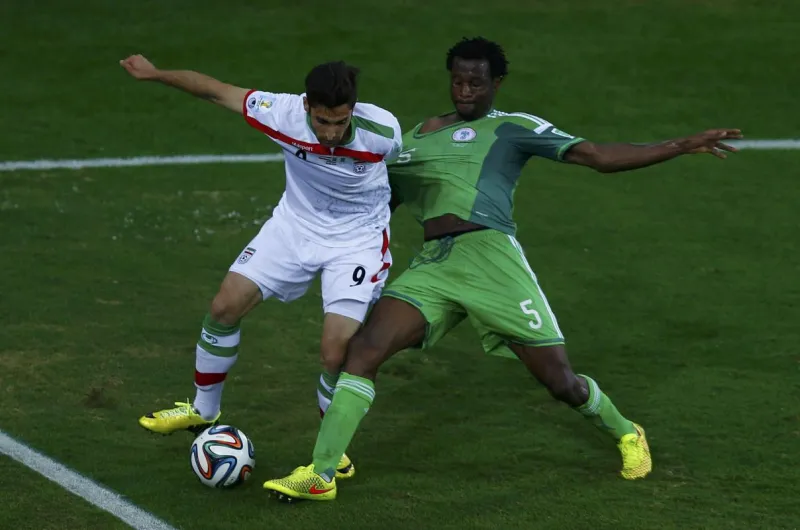 جميلة برازيلية تكسر ملل مباراة نيجيريا وإيران