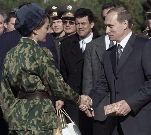 صور تاريخية نادرة للرئيس الروسي فلاديمير بوتين 