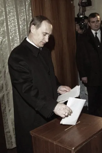 صور تاريخية نادرة للرئيس الروسي فلاديمير بوتين 