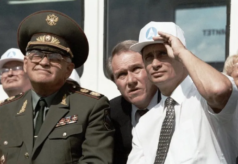 صور تاريخية نادرة للرئيس الروسي فلاديمير بوتين 