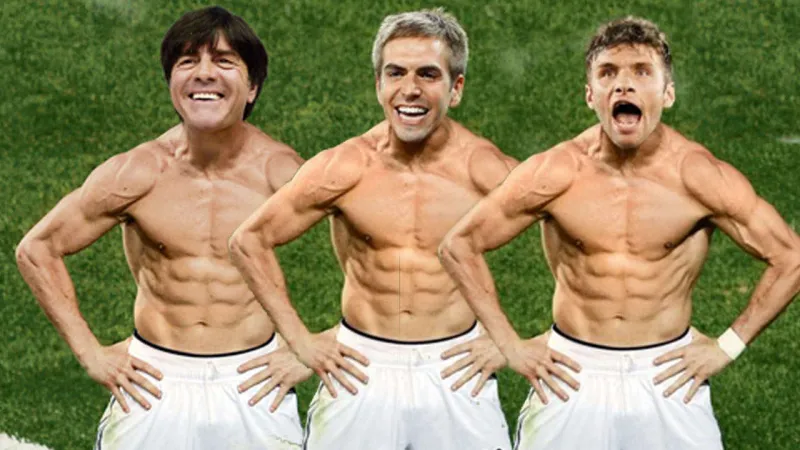 صحيفة ألمانية تسخر من جسد وعضلات النجم البرتغالي رونالدو