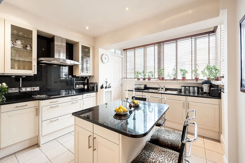 تخطط لشراء عقار لندني فاخر؟ هنا معلومات ستفيدك..