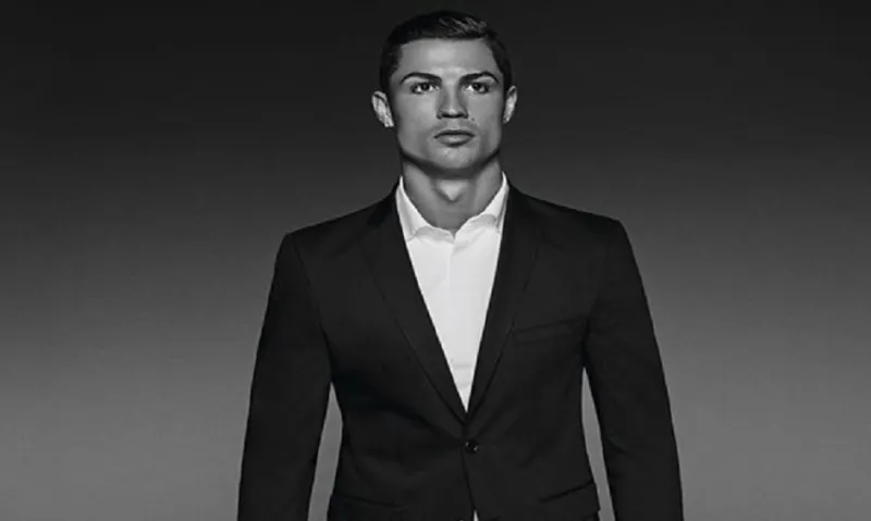 رونالدو يصالح جماهيره بعد كبوة المونديال بتلك الهدية