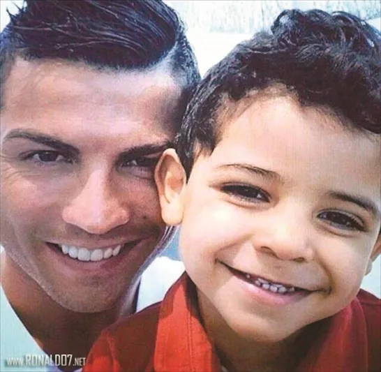 ابن كريستيانو ليس لديه أي فكرة عن والدته 