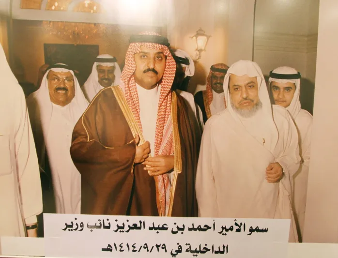 مطوّف الرؤساء والملوك...هذا ما يفعله زعماء العالم امام الكعبة