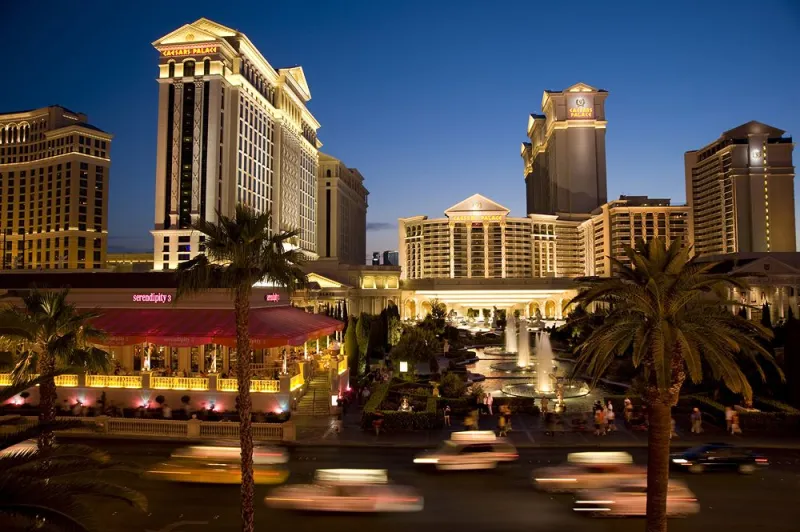 بالصور..أشهر 10 فنادق للأثرياء حول العالم