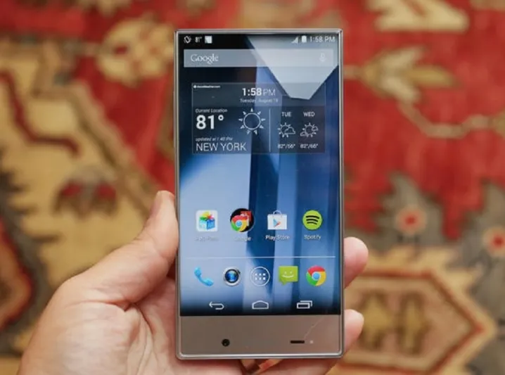 هاتف  ًأكواس كريستال ً من شارب بالسوق الامريكية 