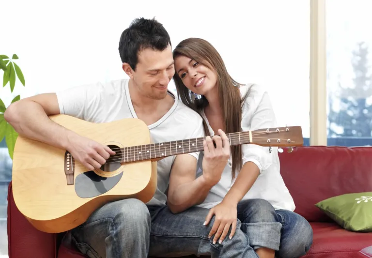 أيها الرجل.. أشياء بسيطة تُسعد المرأة