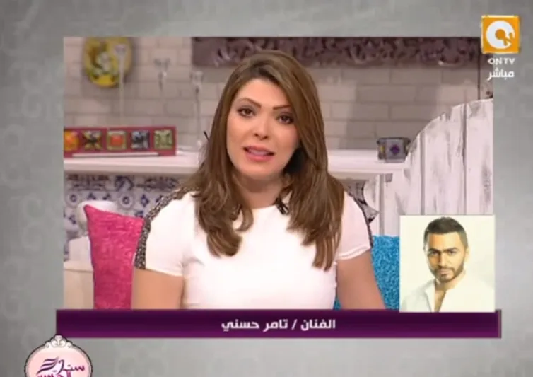 مذيعة مصرية تحلق شعرها على الهواء