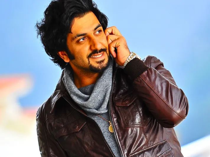 فنان عربي ينفصل عن زوجته عبر Instagram!