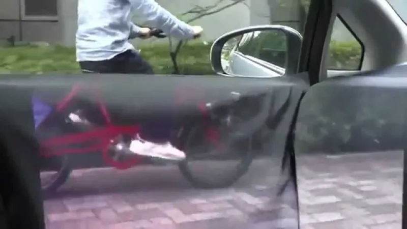 بالفيديو: اختراع أول سيارة شفافة في العالم