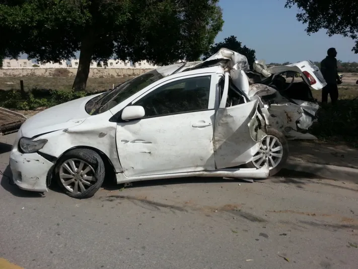 شاهد: الرجل الأكثر حظا في العالم .. ينجو من حادث مروع