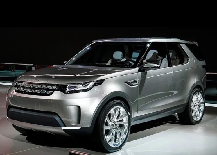 لاند روڤر تكشف عن مركبتها الجديدة في دبي