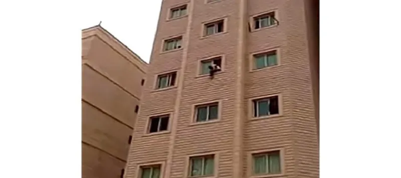 بالفيديو.. إنتحر فقتل شابًا بالصدفة!