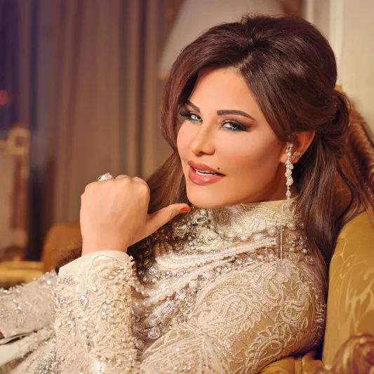 صورة للفنانة احلام قبل التجميل تشعل فيسبوك صورة للفنانة احلام قبل التجميل تشعل فيسبوك
