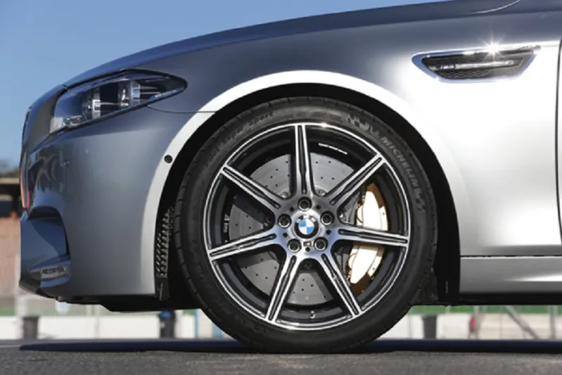 فيديو.. BMW تكشف عن أغلى طلاء لسياراتها