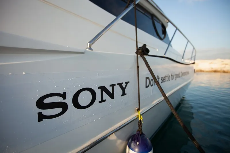 سوني تستقبل الزوار في متجر تحت الماء