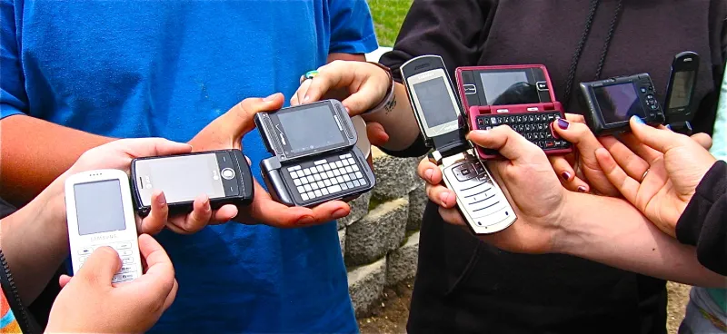 دراسة...كثرة استخدام الهواتف الذكية يغير مناطق بالمخ