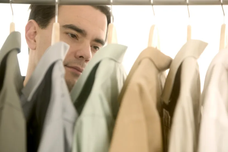 10 اخطاء يرتكبها الرجال عند اختيار ملابسهم