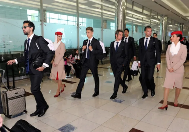 بالصور..ريال مدريد بكامل نجومه في دبي