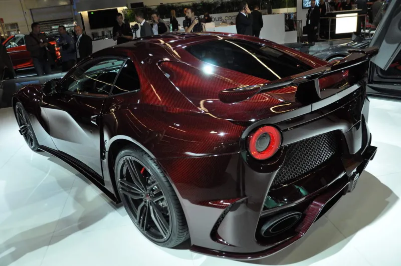 اندر نسخة فيراري في العالم يملكها سعودي ويتجول في دبي