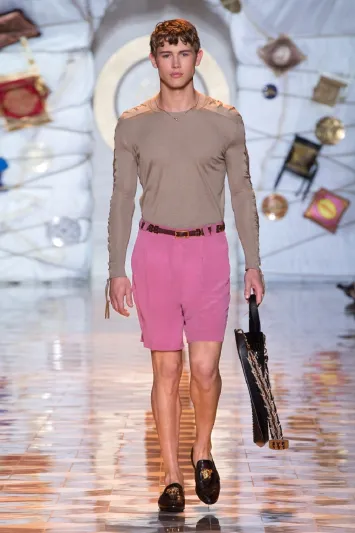 مجموعة فرساتشي الرجالية لموسم ربيع وصيف 2015