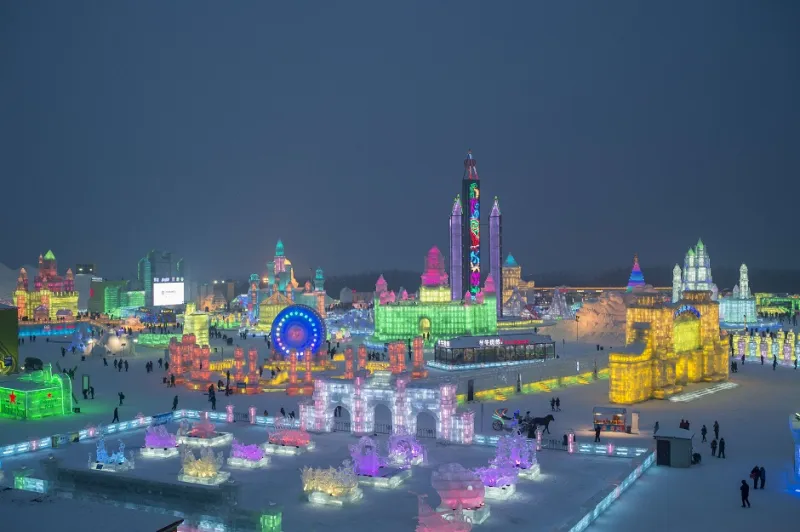 صور متميزة وساحرة من مهرجان الجليد والثلج  في الصين