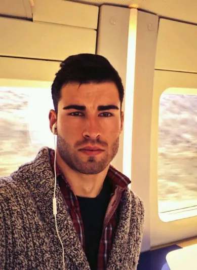 جندي إسباني أجمل رجل في العالم لعام 2014 .. صور  