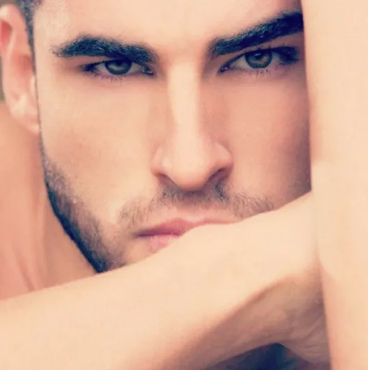 جندي إسباني أجمل رجل في العالم لعام 2014 .. صور  