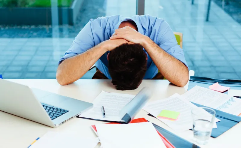 انتبه إلى بنود عقد العمل قبل توقيعه!!