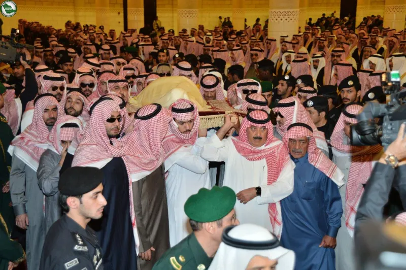بساطة مراسم تشييع الملك تبهر الغرب